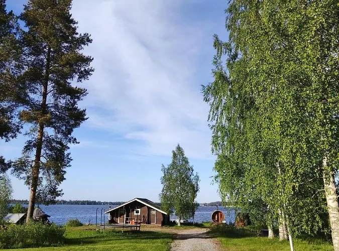 فندق مبيت وإفطار Kipinae Lomat - Majatalo Kipinae سوتكامو